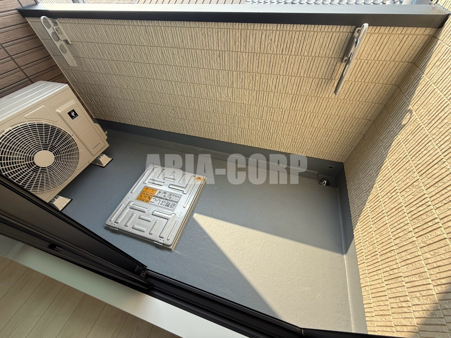 バルコニー　バルコニー、室内物干し、浴室乾燥と3箇所お洗濯物を干せます！