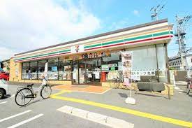 コンビニ　セブンイレブン 草津中学校前店（コンビニ）まで500m