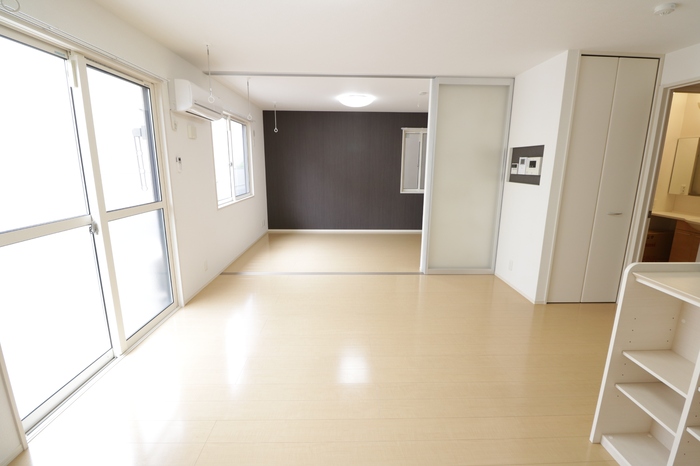 居室・リビング　こちらの居間で趣味の時間をお楽しみください