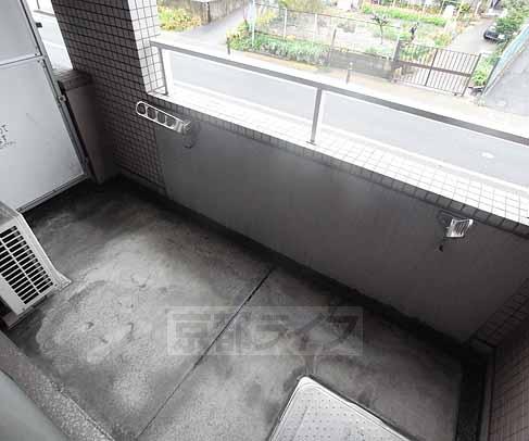 バルコニー　日当たり良好なベランダです。