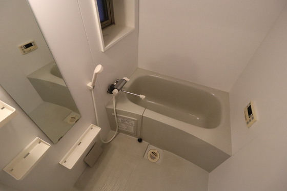 バス・シャワールーム　※別部屋の写真です