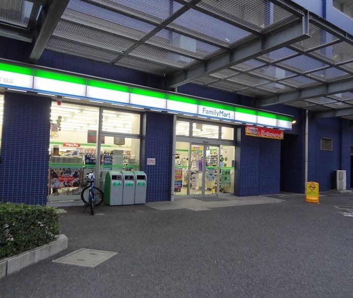 コンビニ　ファミリーマート勝どき三丁目店（コンビニ）まで324m