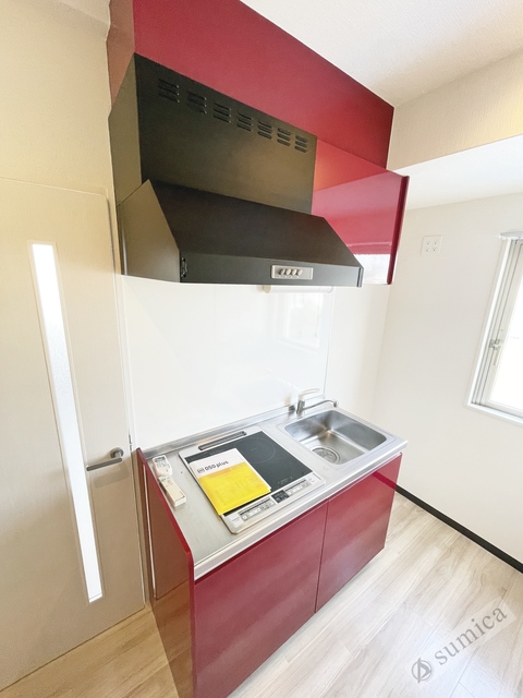 キッチン　ＩＨクッキングヒーター・お掃除もサッと拭くだけで簡単♪