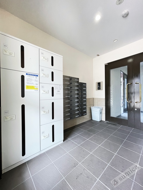 エントランス　オートロック・宅配ボックス完備♪