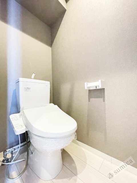 トイレ　温水洗浄便座付き♪