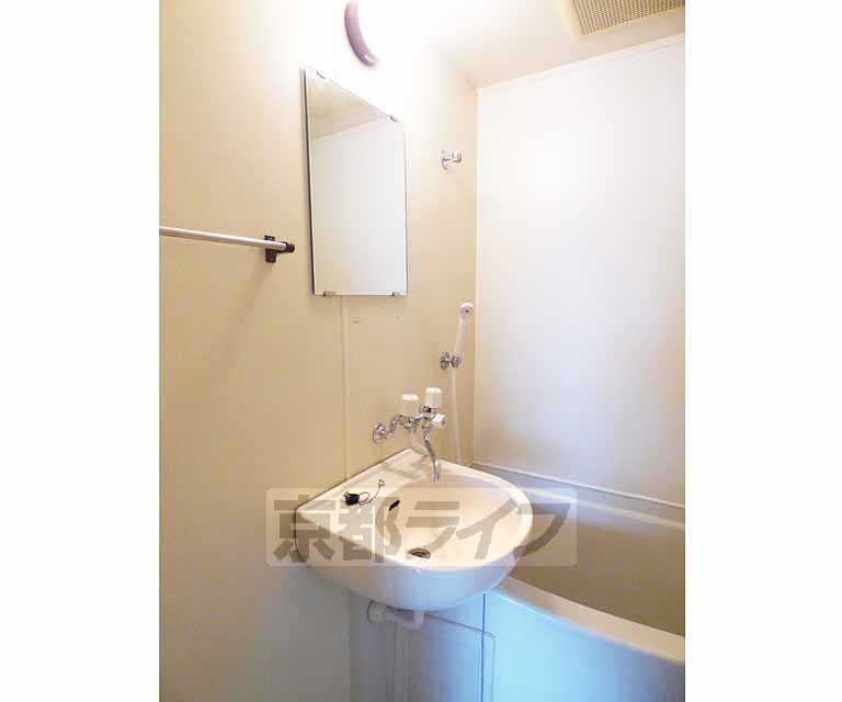 洗面設備　朝の準備もはかどります。