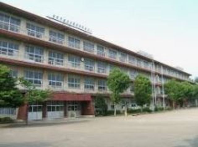 小学校　三島市立向山小学校（小学校）まで778m