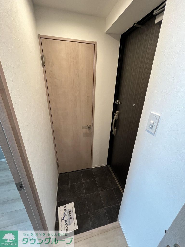 玄関　キッチン