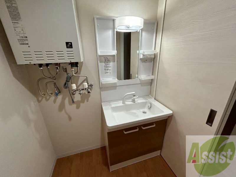 洗面設備　こちらに洗面台があります。朝の洗顔はこちらで。