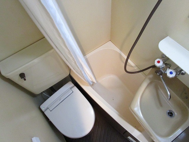 バス・シャワールーム　ユニットバスです♪
