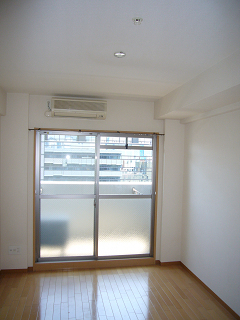 居室・リビング　反転タイプです。