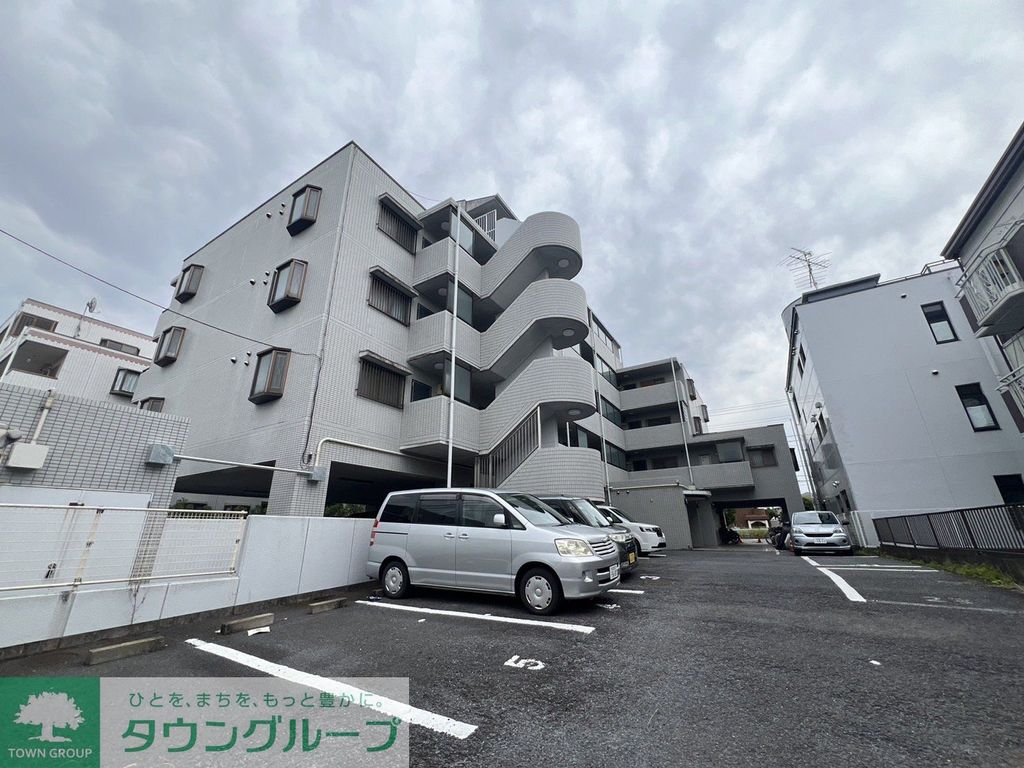 駐車場　駐車場