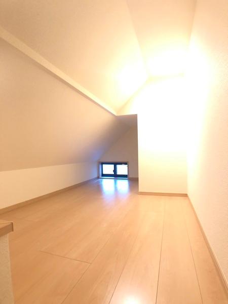 居室・リビング　退去前のため前回募集時の参考写真です