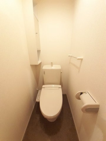 トイレ　落ち着いたトイレです