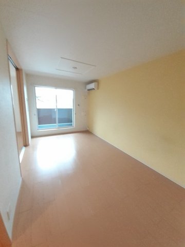 居室・リビング　使いやすい居間です