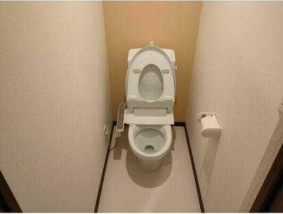 トイレ　※別号室参考写真