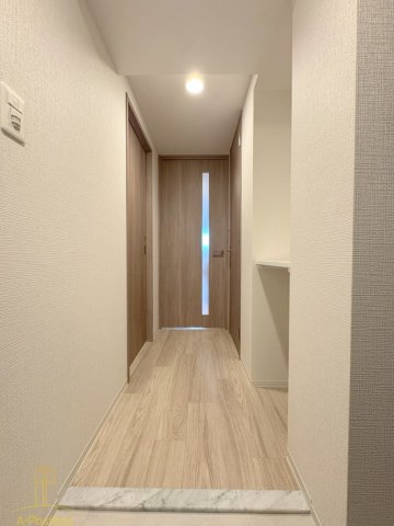 玄関　THE HUB MIYAKOJIMA