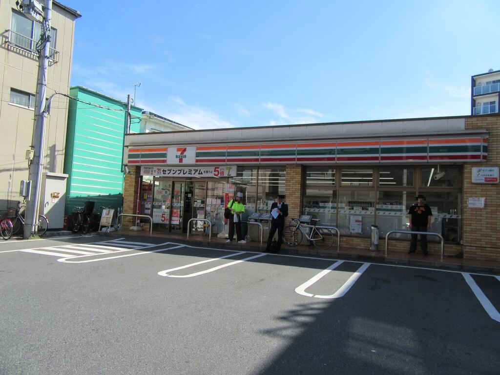 コンビニ　セブンイレブン世田谷若林4丁目店（コンビニ）まで255m