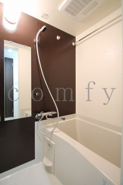 バス・シャワールーム　浴室乾燥機付きバス