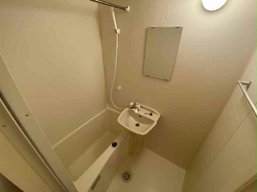 バス・シャワールーム　設備仕様は号室により異なる為、現況を優先致します。