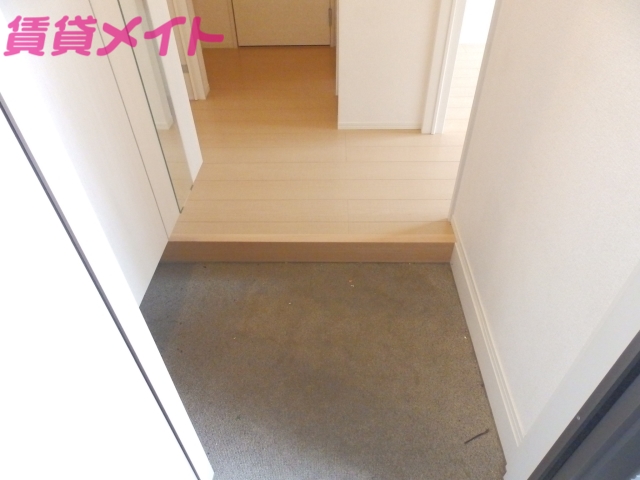 玄関　同型参考写真