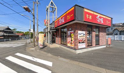 飲食店　すき家（飲食店）まで94m