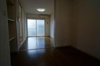 居室・リビング　DKより