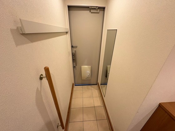 玄関　※別部屋の写真です