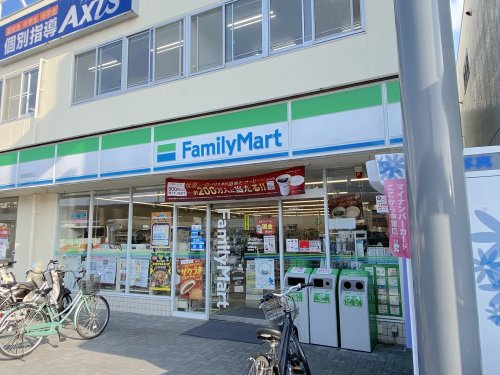 コンビニ　ファミリーマート 熊取駅前店（コンビニ）まで112m