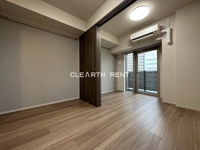 居室・リビング　同タイプ別住戸写真となります。現況と異なる場合がございます。