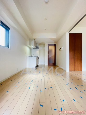 居室・リビング　※同物件　別間取り　参考写真