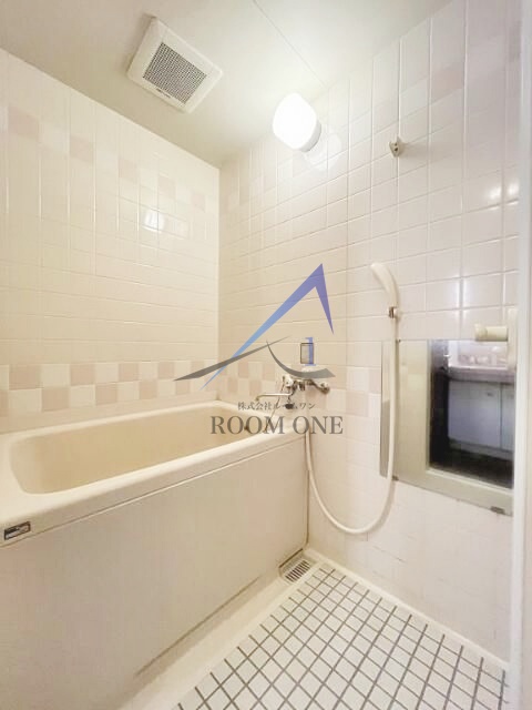 バス・シャワールーム　お風呂です。