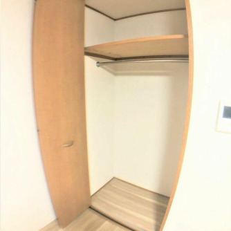 収納　ポール付きで使い勝手の良いクローゼット♪