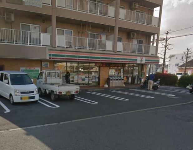 コンビニ　セブンイレブン（コンビニ）まで466m