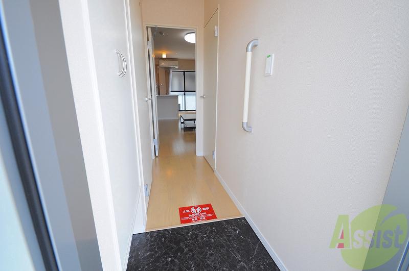 玄関　画像が反転している場合があります。