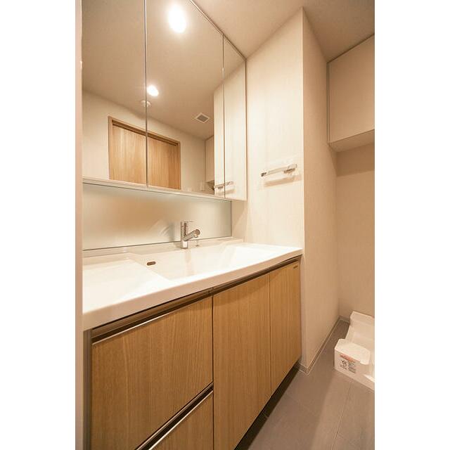 洗面設備　※同仕様写真含む