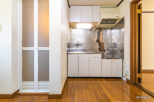 キッチン　ダイニングキッチン