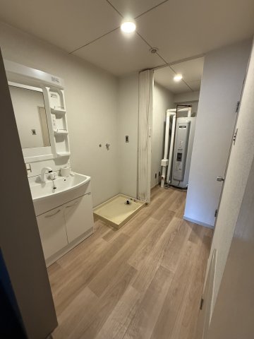 洗面設備　スペースが確保できる洗面所です