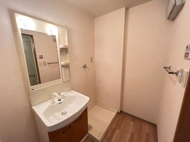 洗面設備　洗髪洗面化粧台