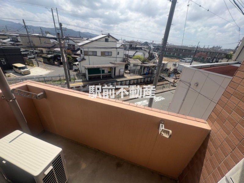 バルコニー　窓側から見たリビング