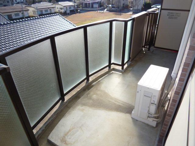 バルコニー　日当たりが良いバルコニー付き♪