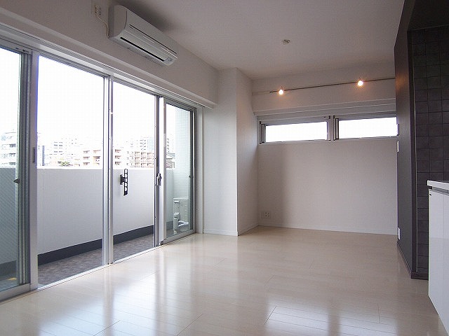 居室・リビング　居間です