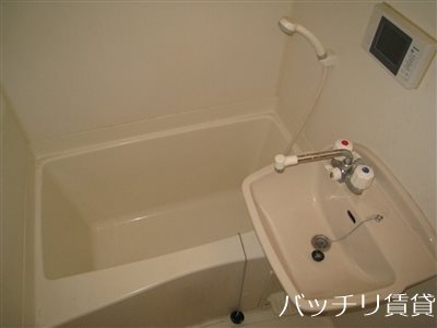 バス・シャワールーム　画像は別号室写真の為、現状を優先いたします。