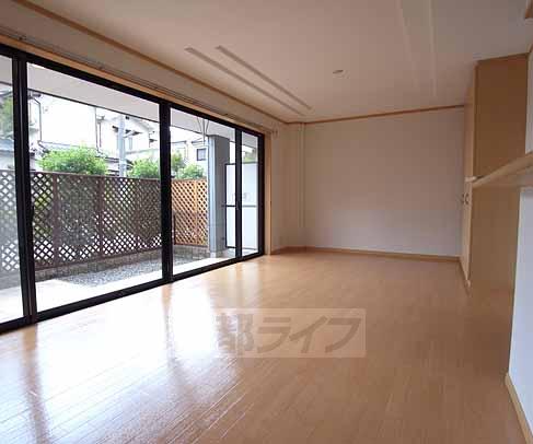 居室・リビング　日当たり良好なＬＤＫです。