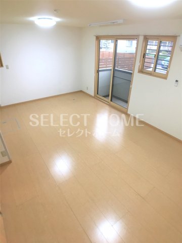 居室・リビング　こちらの居間で趣味の時間をお楽しみください