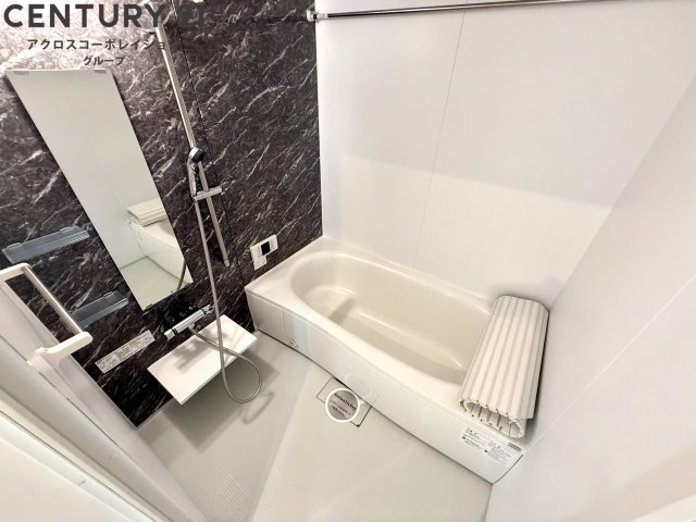 バス・シャワールーム　浴室乾燥機、追い炊き機能付きです！