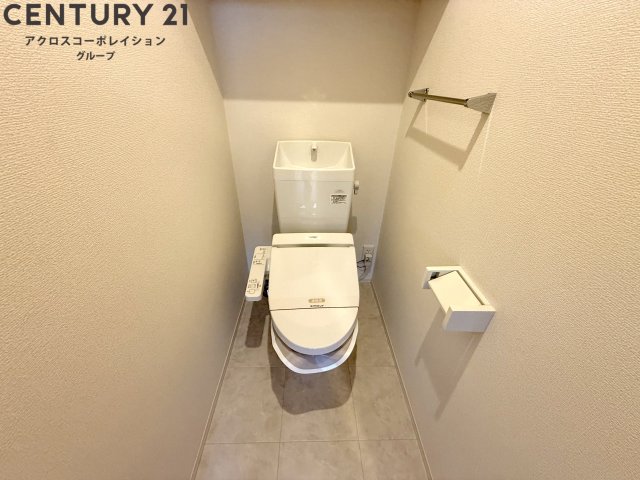 トイレ　温水洗浄暖房便座です！