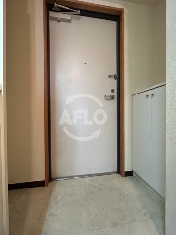 玄関　嵜本レジデンス福島　玄関