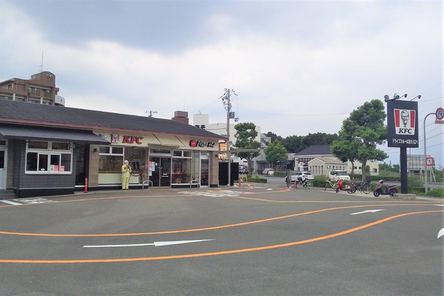 飲食店　ケンタッキーフライドチキン９号線洛西店（飲食店）まで230m