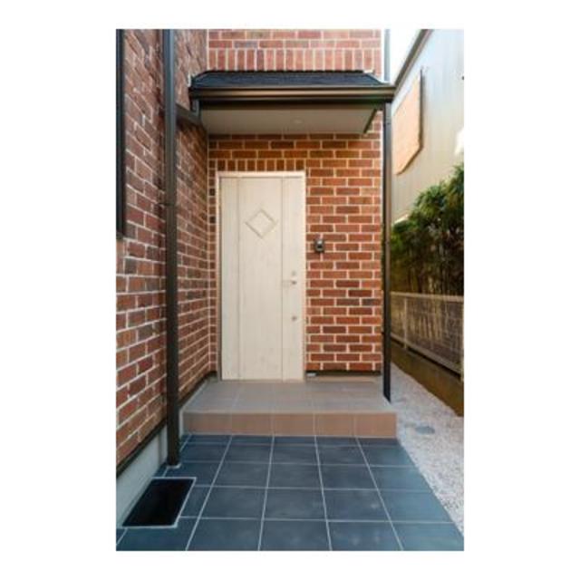 玄関　※写真は同タイプ住戸です。